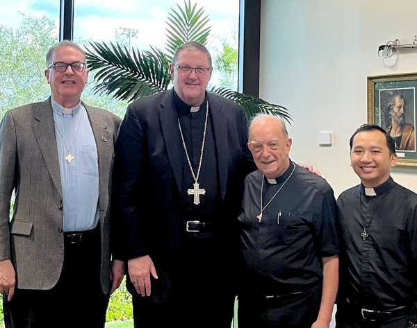 IMG_2131BpGregoryParkesSTpetersburgFL600x473