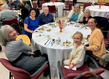 regina125table111025-380x277